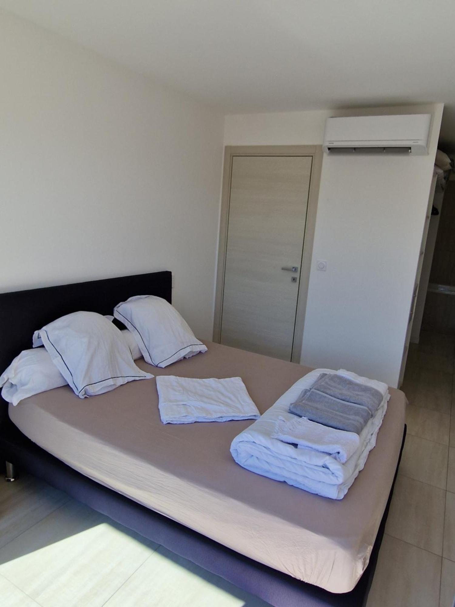 Villa Favone 4 Chambres Piscine Privee ฮองกา ภายนอก รูปภาพ