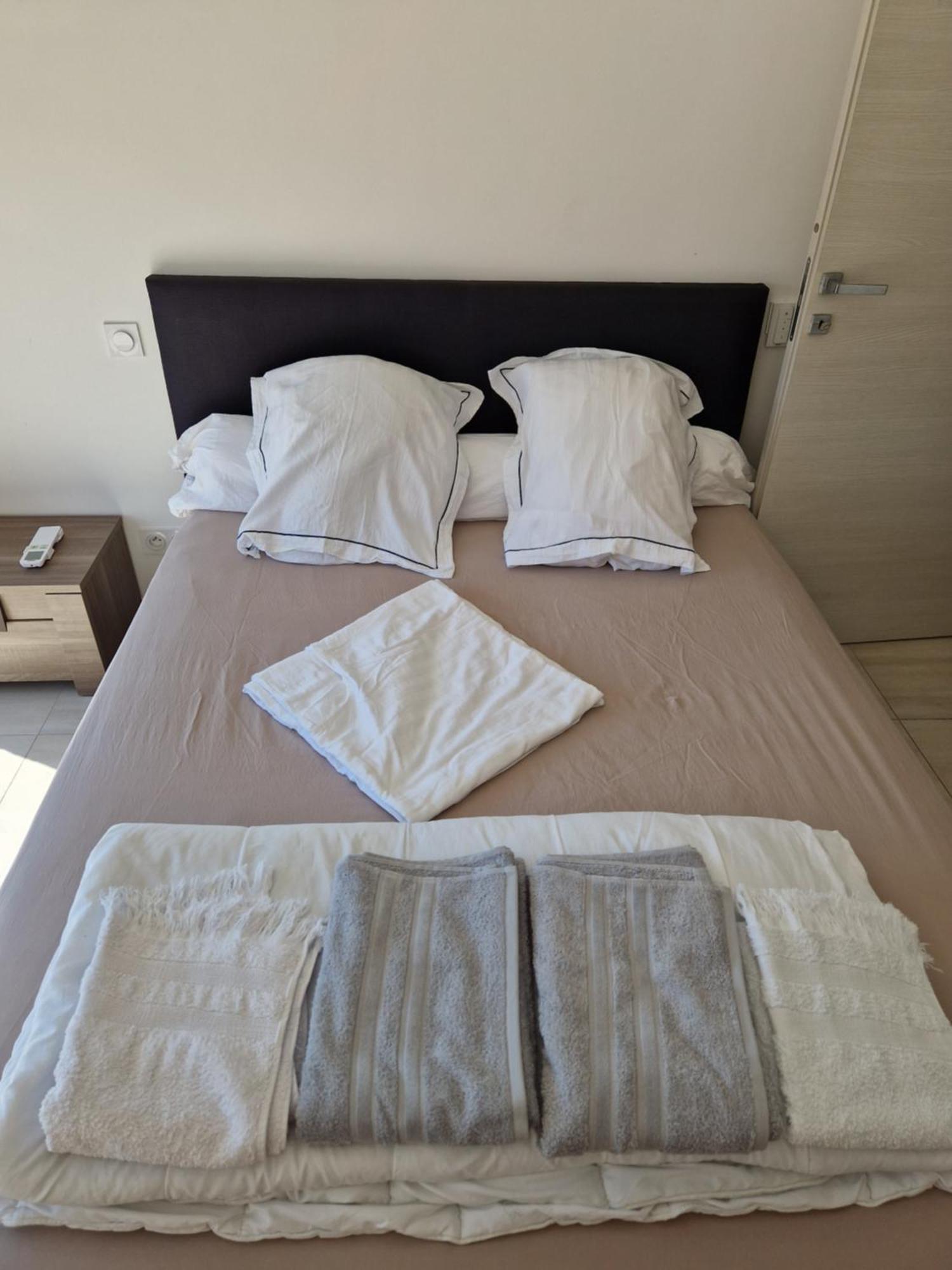Villa Favone 4 Chambres Piscine Privee ฮองกา ภายนอก รูปภาพ